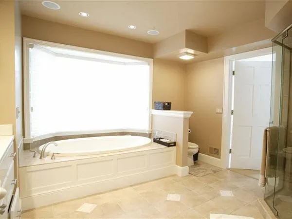 semi gloss paint bathroom